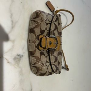 Coach wristlet never used